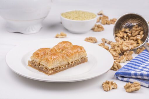 Baklava s orasima