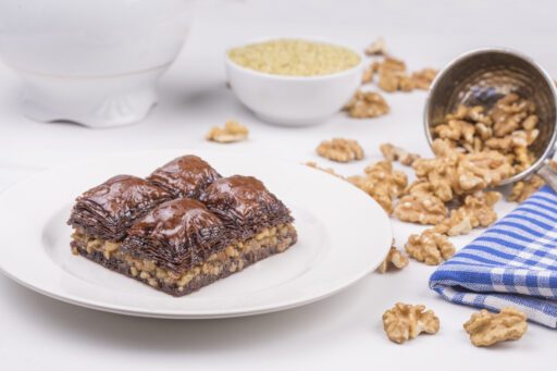 Baklava s čokoladom i orasima